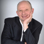 Piotr, 52